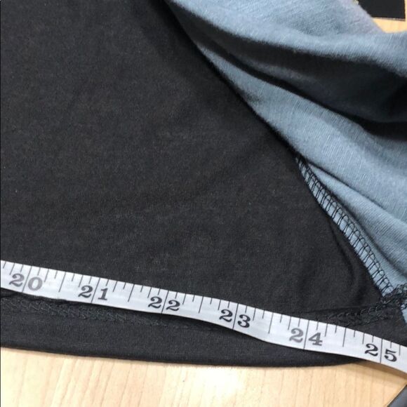 NWT Soft Woman Plus Top outside black inside blue - Picture 5 of 8